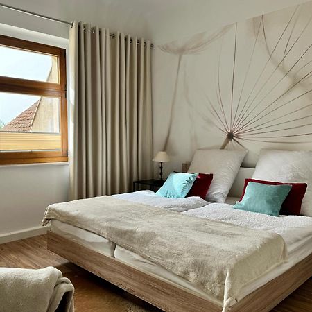 Apartment Im Elbtal Weinboehla Bagian luar foto